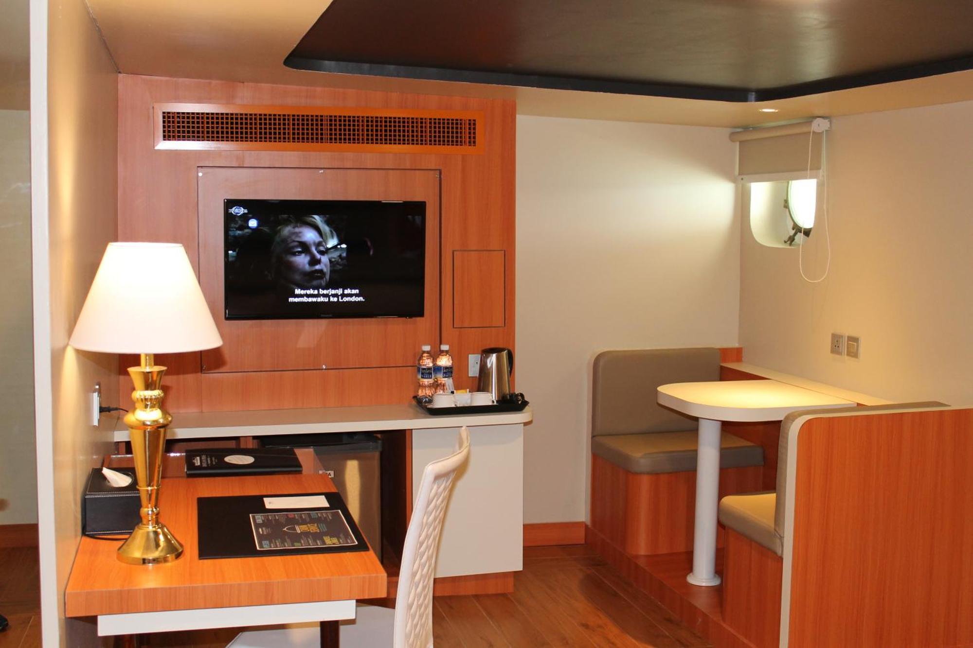 Doulos Phos The Ship Hotel Lagoi Quarto foto
