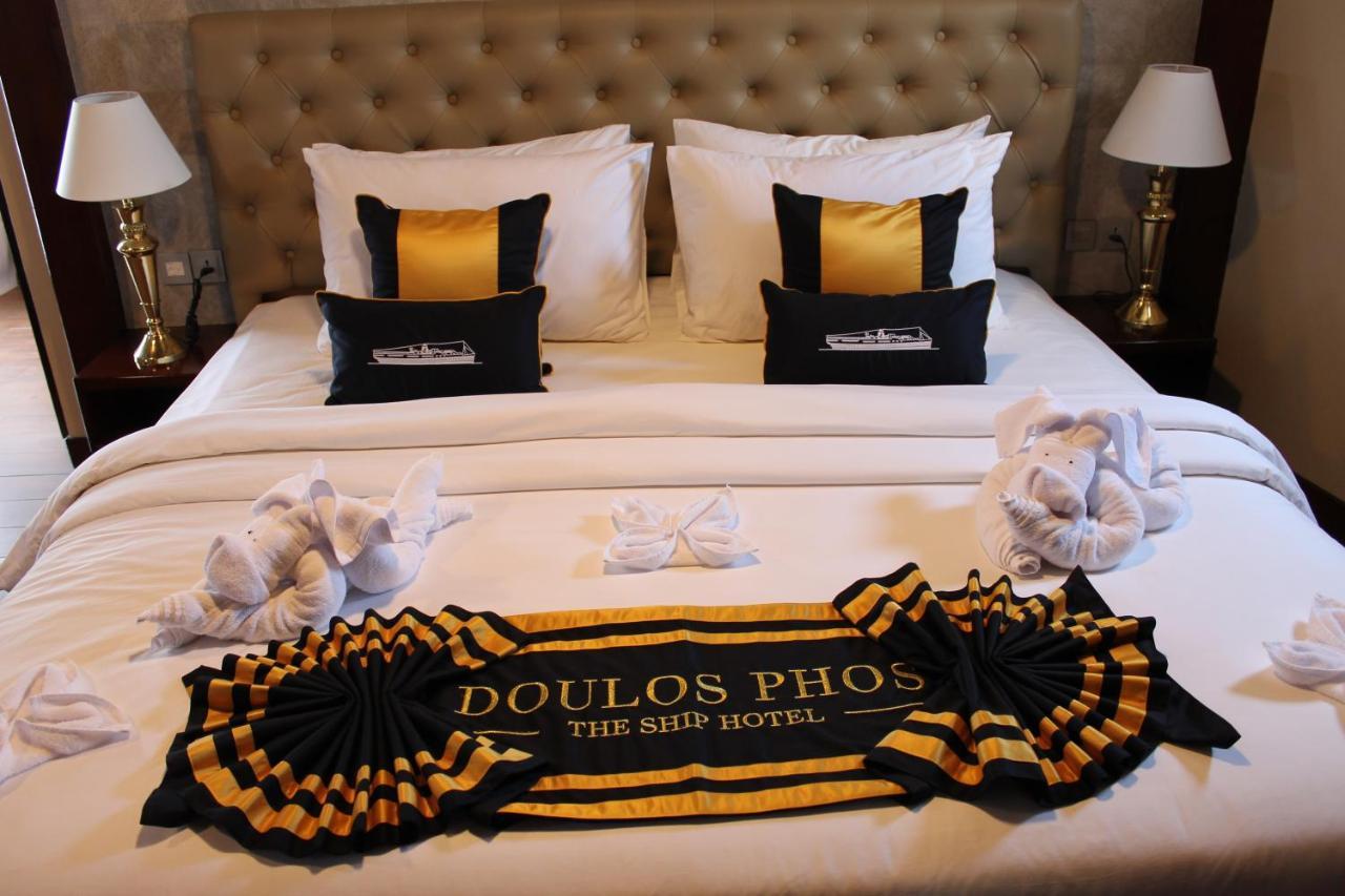 Doulos Phos The Ship Hotel Lagoi Exterior foto